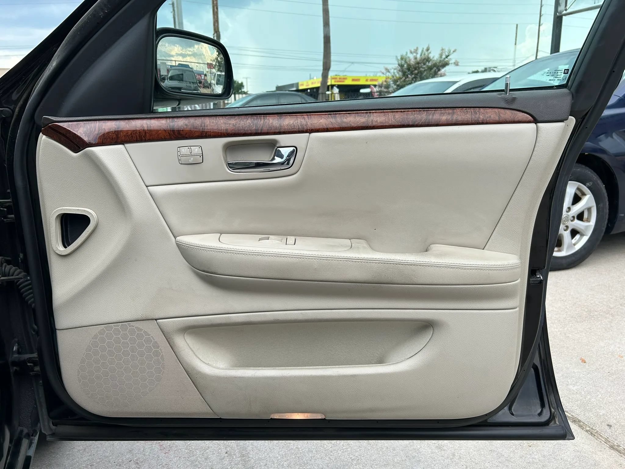 Used 2007 Cadillac DTS Luxury I FWD image 16