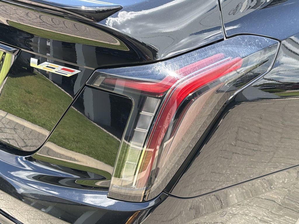 New 2026 Cadillac CT5 V w/ Technology Package AWD/4WD image 8