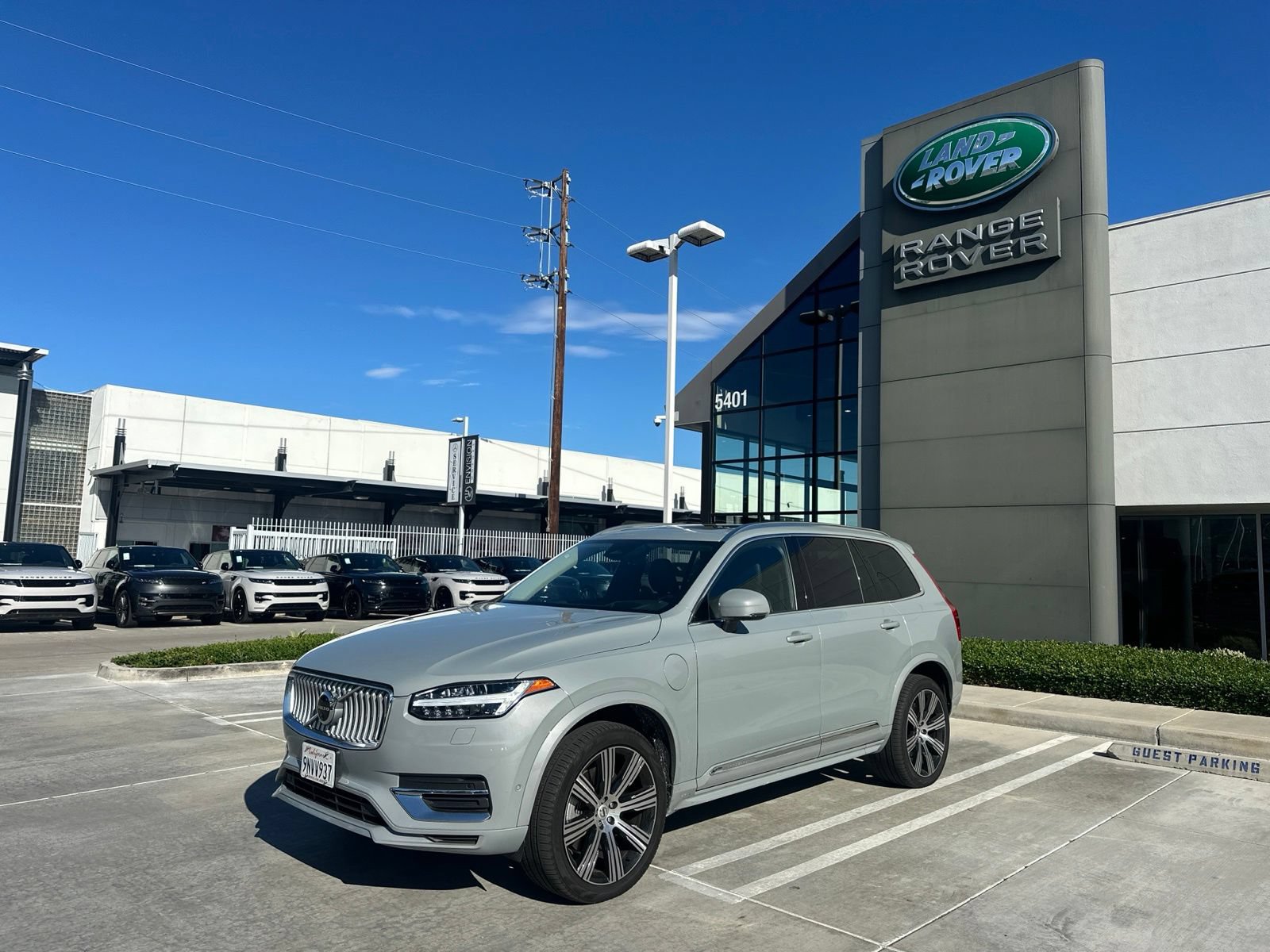 Used 2024 Volvo XC90 T8 Ultimate w/ Lounge Package