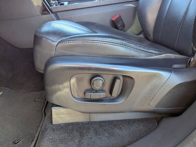 Used 2020 Land Rover Discovery SE image 23