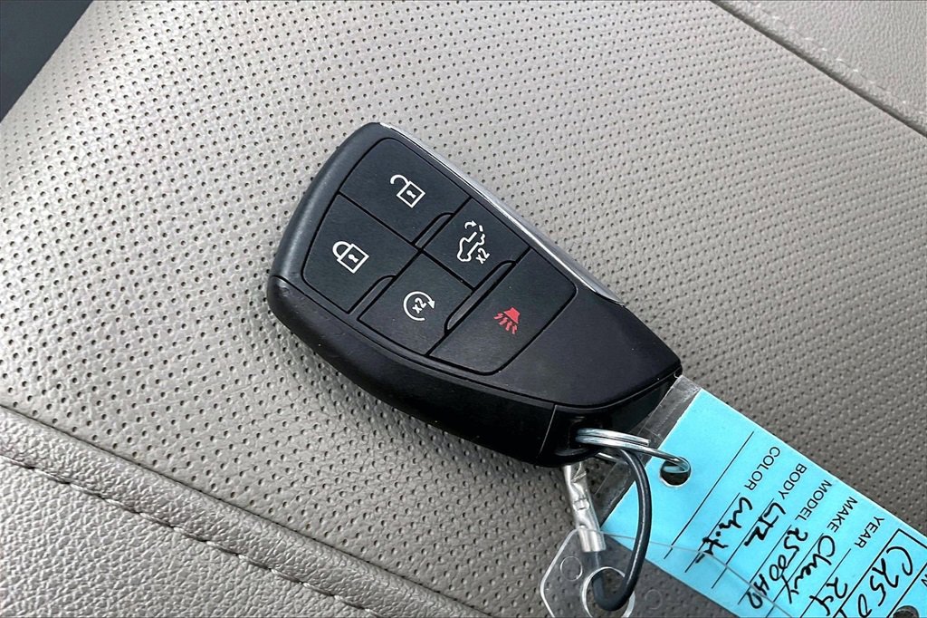 Used 2024 Chevrolet Silverado 2500 LTZ w/ LTZ Plus Package image 11