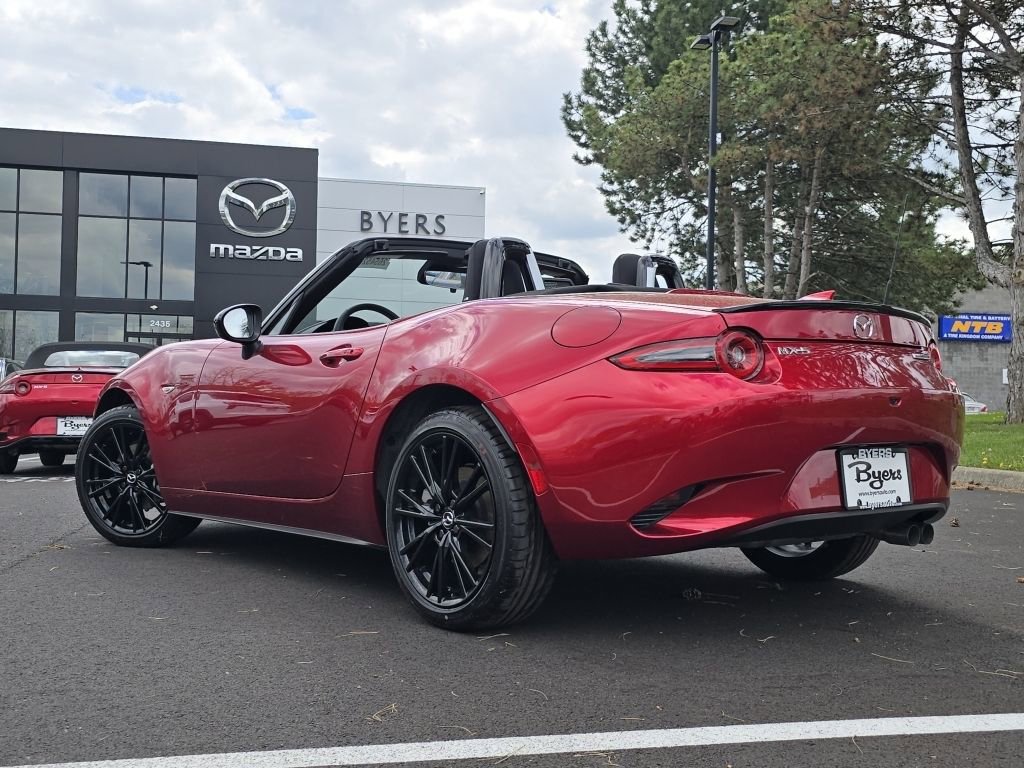 New 2026 MAZDA MX-5 Miata Club w/ Weather Package RWD image 9