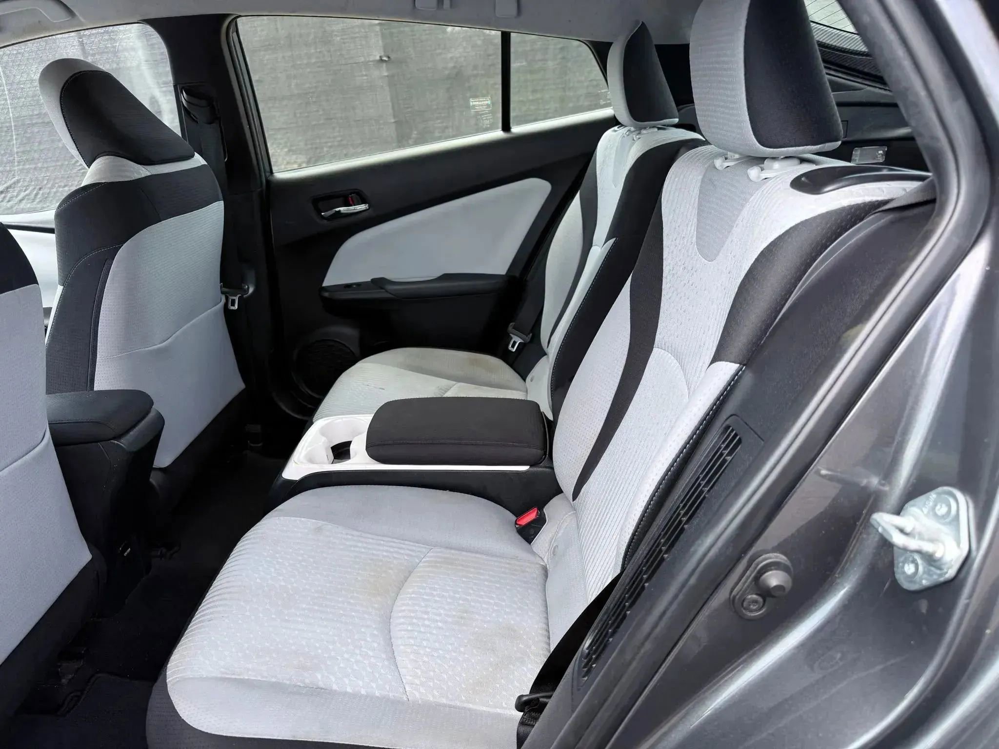Used 2017 Toyota Prius Prime Plus w/ Carpet Mat Package image 21