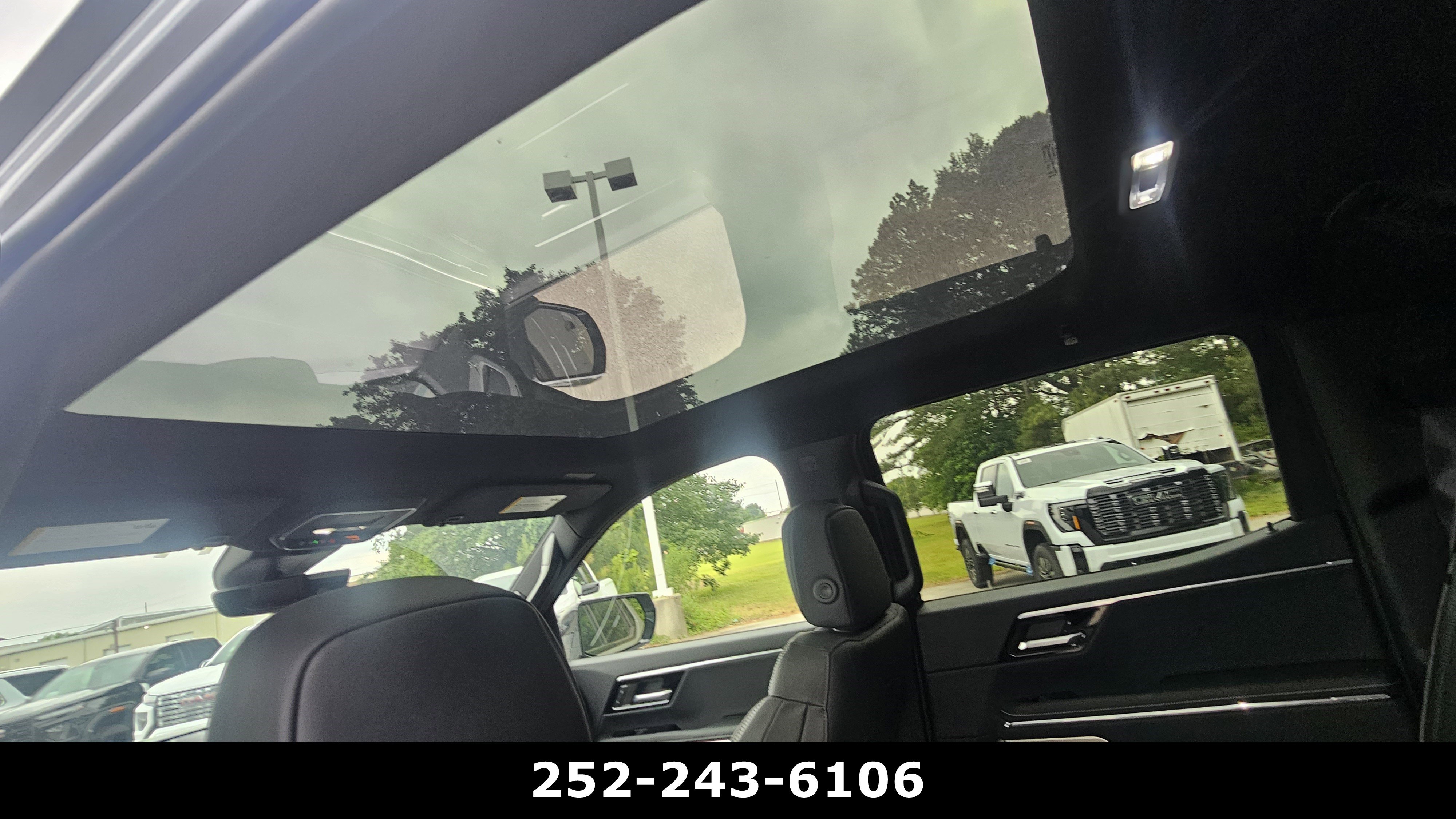Used 2024 GMC Sierra EV Denali AWD/4WD image 7