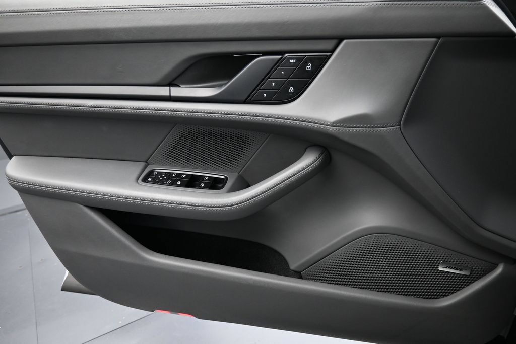 Certified 2022 Porsche Taycan Turbo AWD/4WD image 24