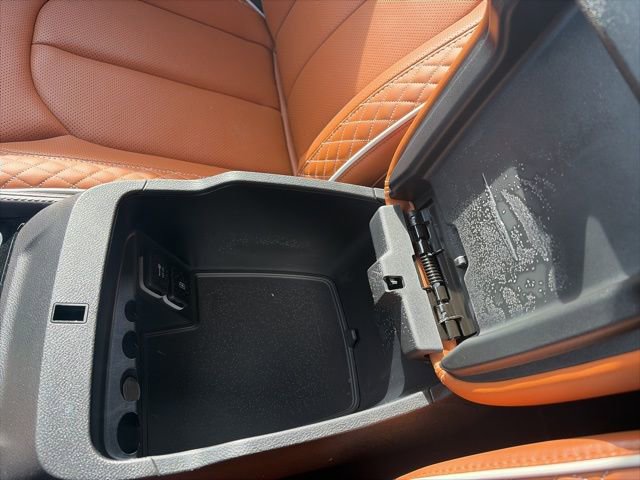 Used 2024 Chrysler Pacifica Pinnacle FWD image 25