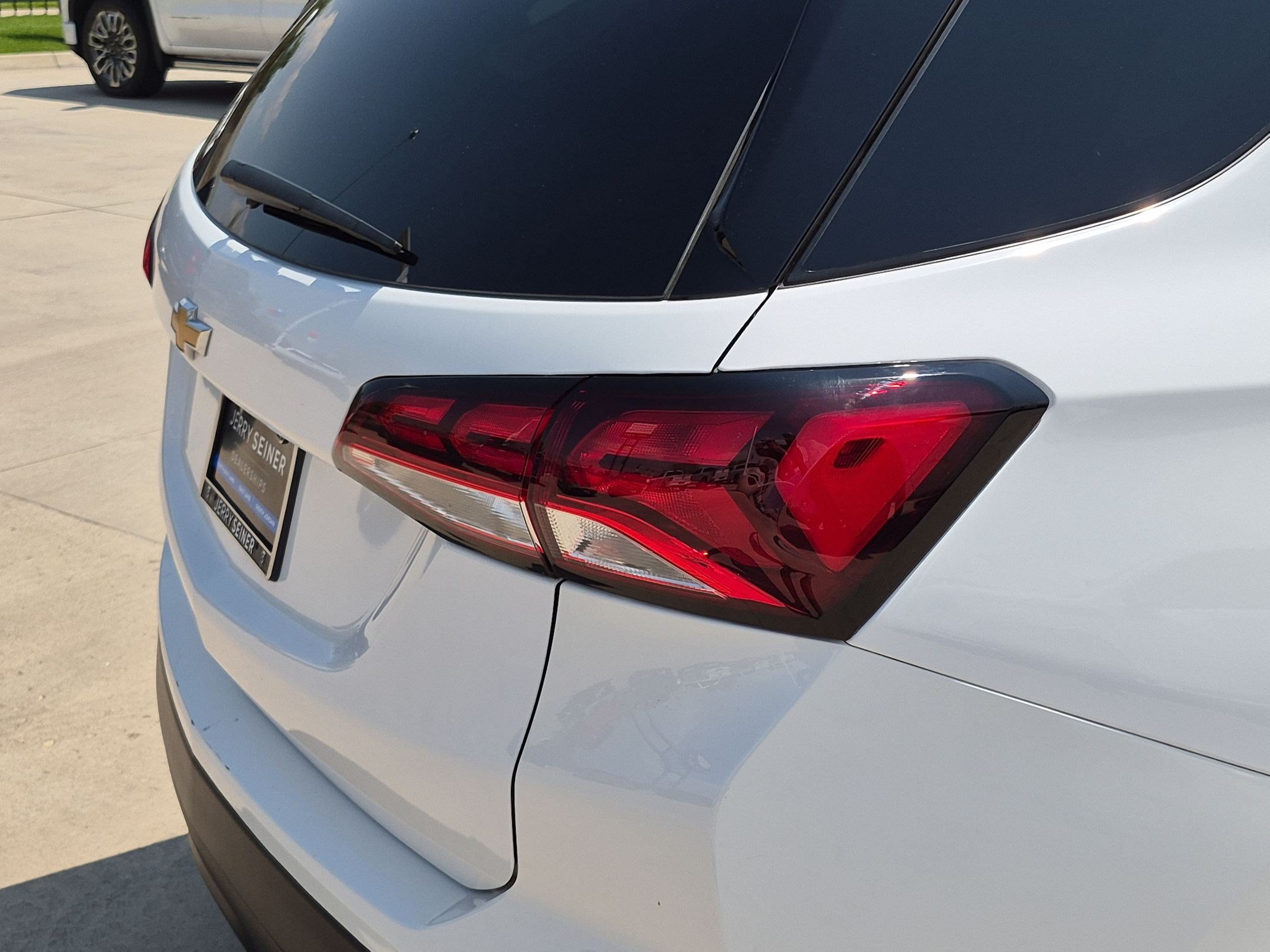 Certified 2024 Chevrolet Equinox LS w/ LS Convenience Package FWD image 12