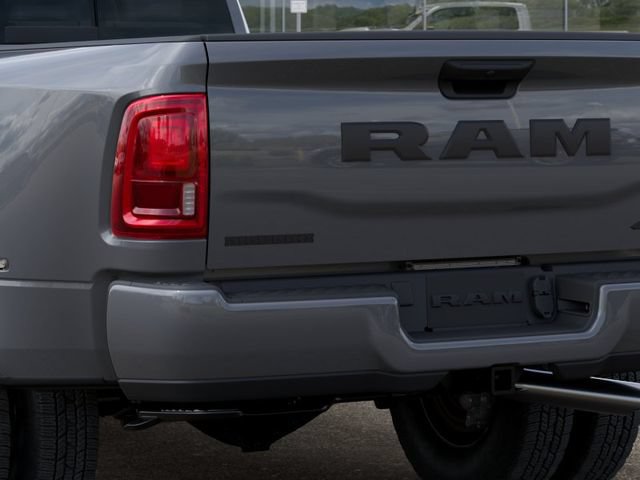 New 2026 RAM 3500 Big Horn AWD/4WD image 13
