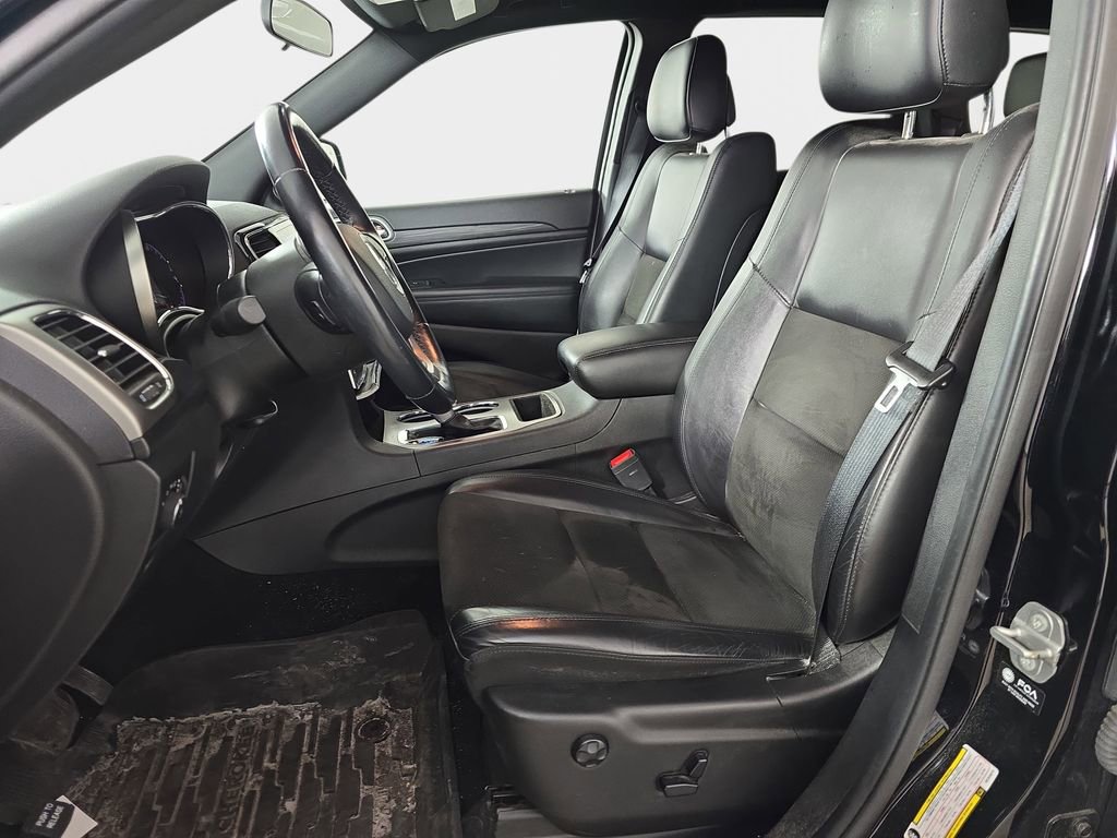 Used 2021 Jeep Grand Cherokee Laredo X image 18