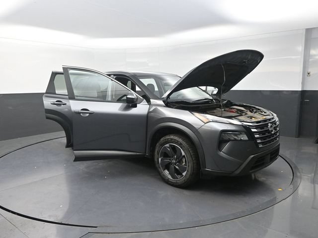 Used 2024 Nissan Rogue SV FWD image 39