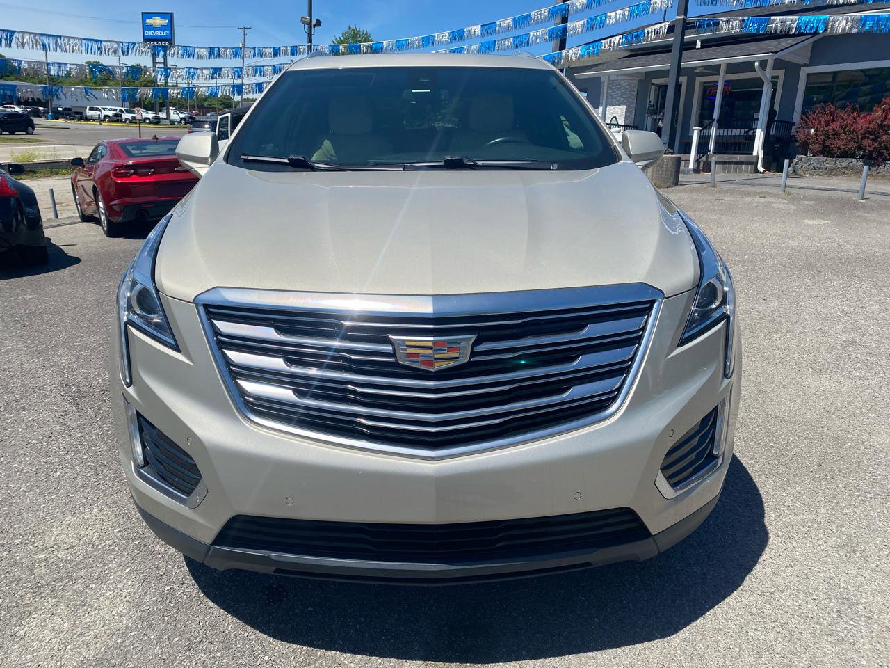 Used 2017 Cadillac XT5 Luxury w/ Driver Awareness Package FWD image 2