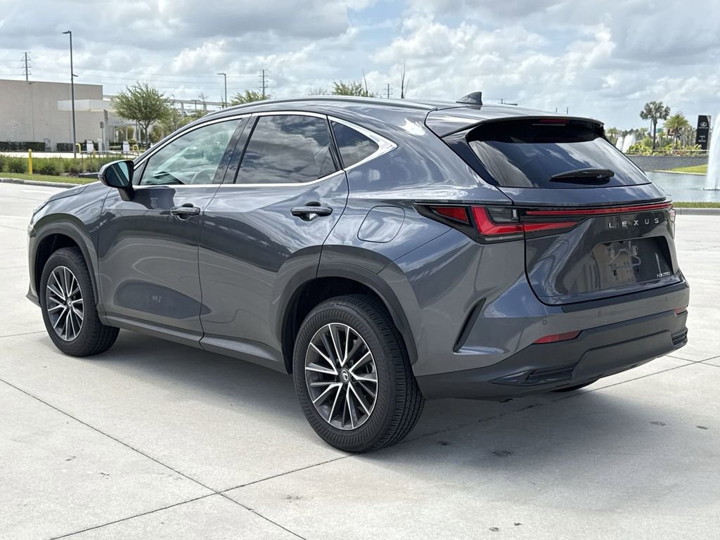 Used 2025 Lexus NX 250 FWD w/ Cold Area Package image 10