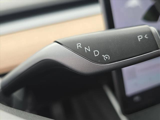 Used 2018 Tesla Model 3 Long Range image 10