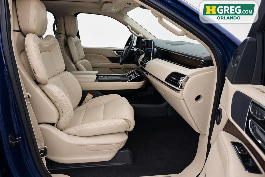 Used 2020 Lincoln Navigator L Reserve RWD image 15