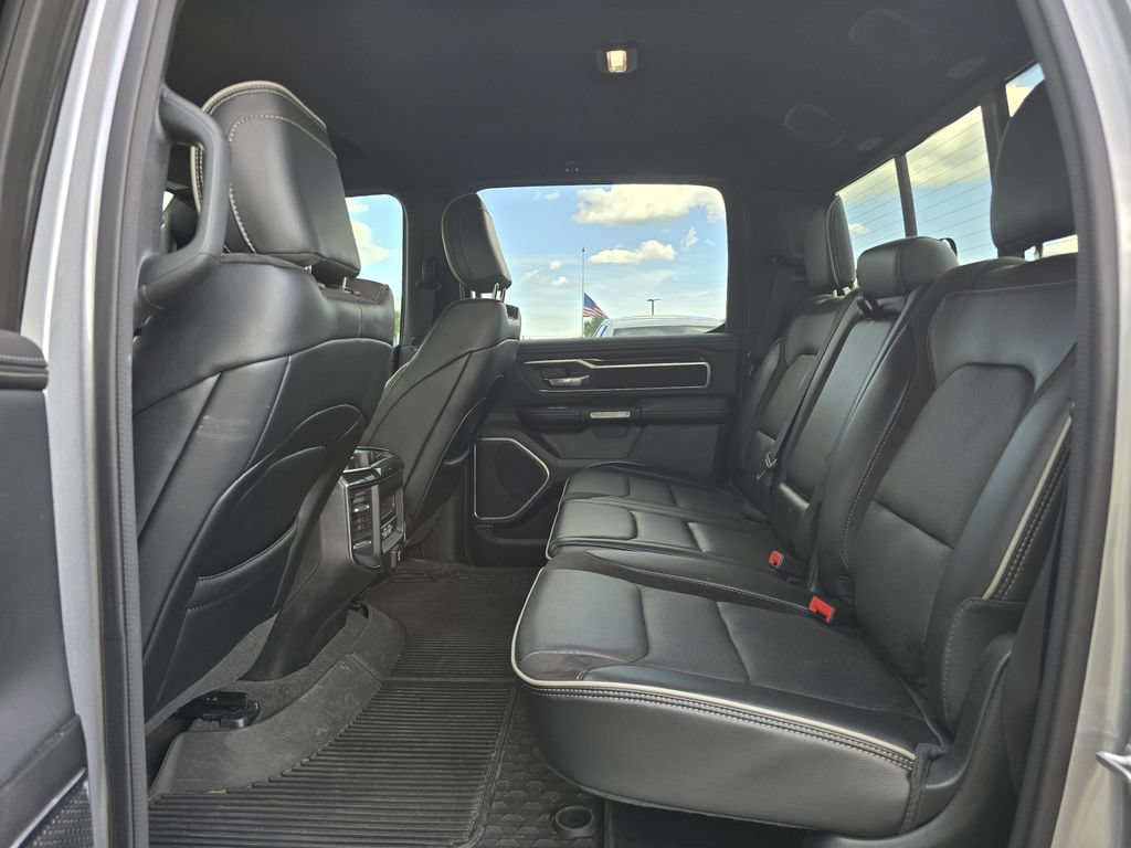 Used 2022 RAM 1500 Laramie w/ Sport Appearance Package AWD/4WD image 17