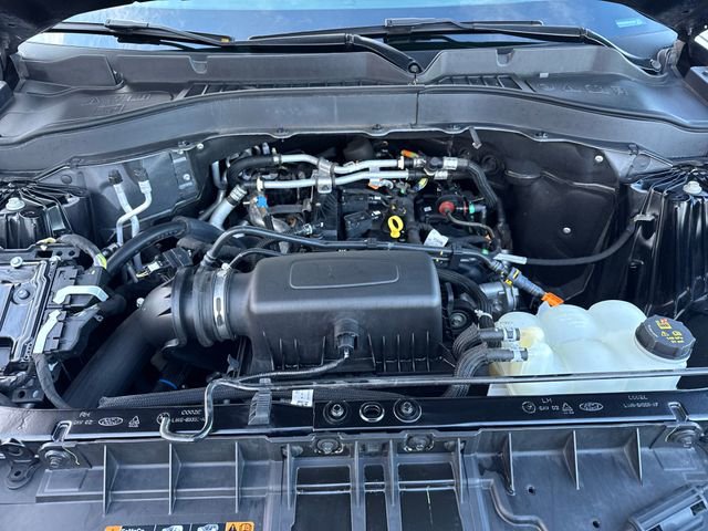 Used 2021 Ford Explorer XLT image 25