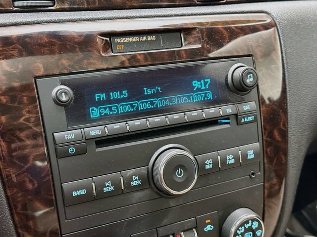 Used 2013 Chevrolet Impala LTZ FWD image 14