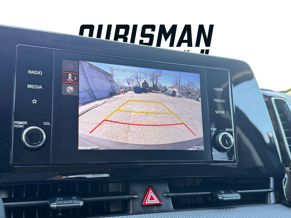 Used 2025 Kia Sportage LX image 19