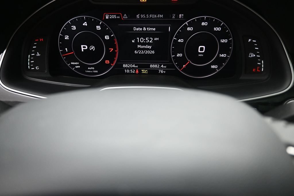Used 2017 Audi Q7 3.0T Premium Plus w/ Premium Plus Package AWD/4WD image 10