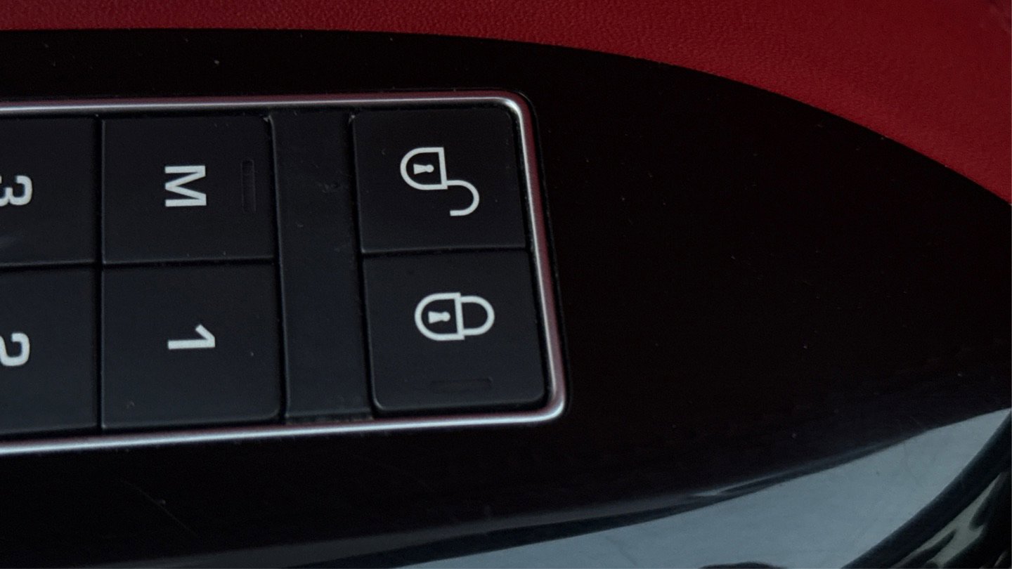 Used 2017 Land Rover Range Rover Autobiography image 51