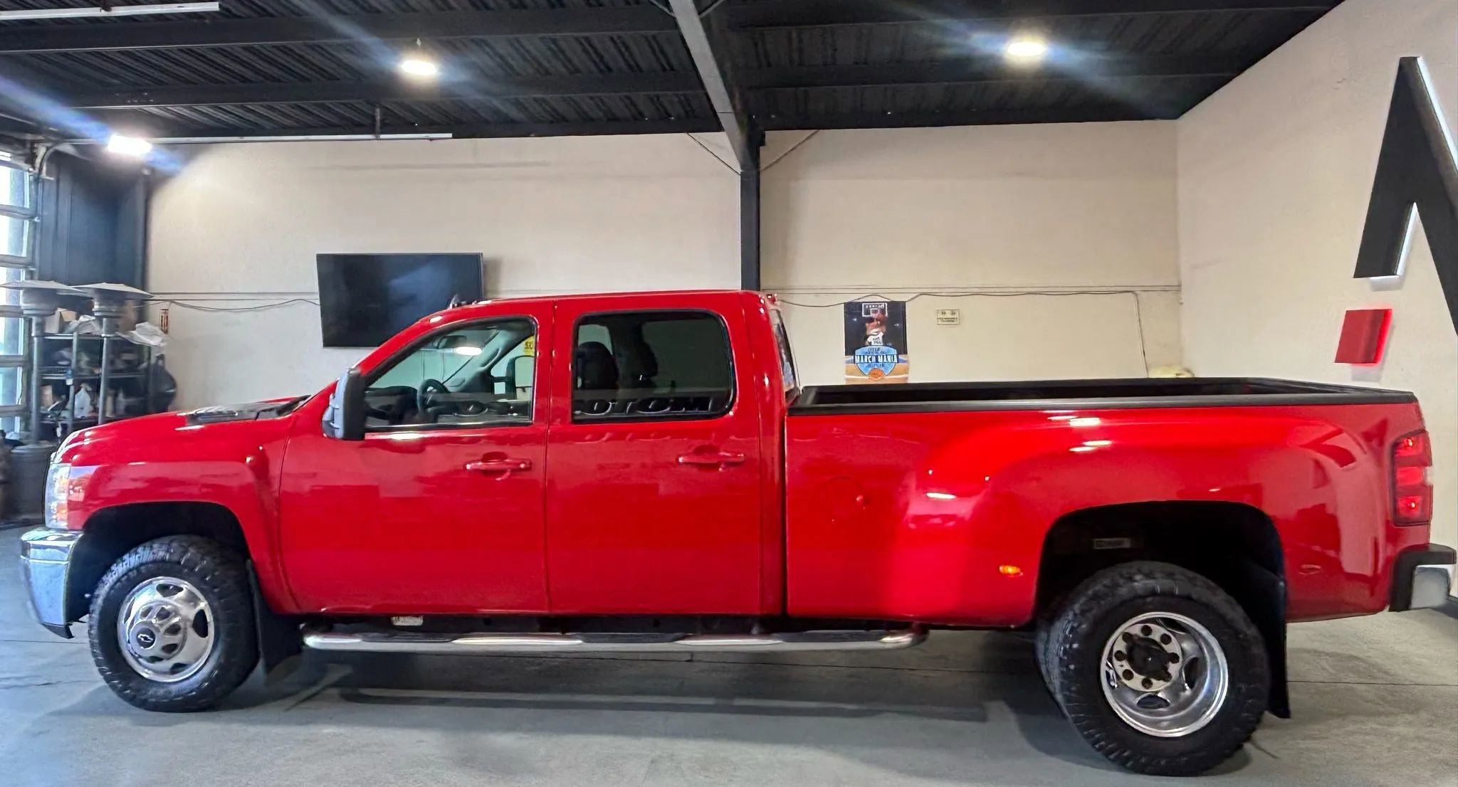 Used 2013 Chevrolet Silverado 3500 LTZ w/ LTZ Plus Package image 5