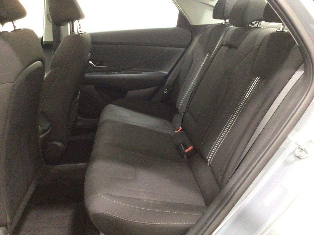 Used 2021 Hyundai Elantra SEL w/ Convenience + Premium Package image 19