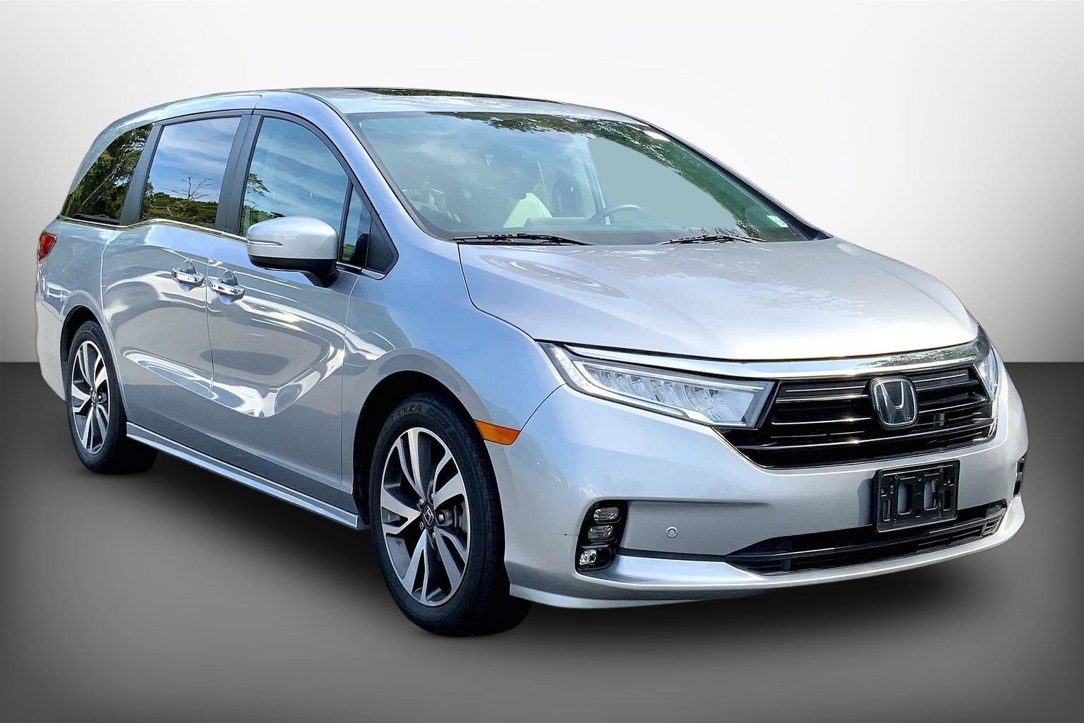 Used 2023 Honda Odyssey Touring image 5
