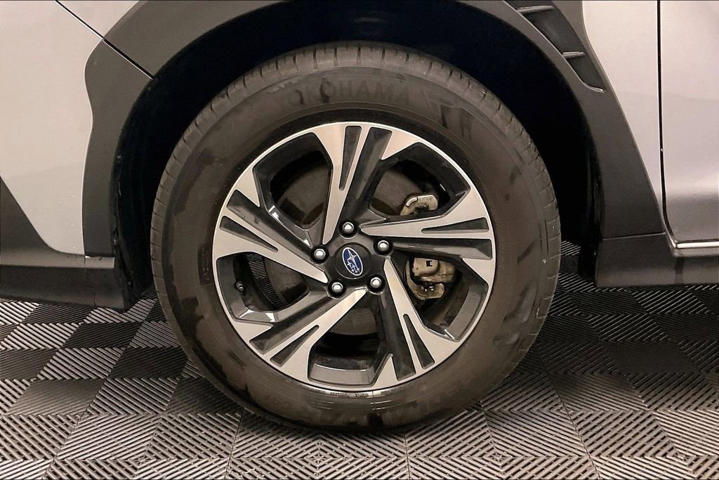 Used 2025 Subaru Crosstrek 2.0i Premium image 7