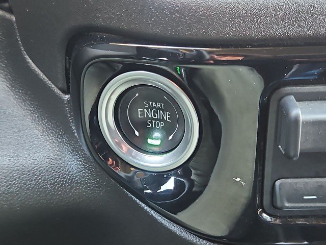 Used 2024 Chevrolet Silverado 1500 RST w/ Convenience Package II AWD/4WD image 16