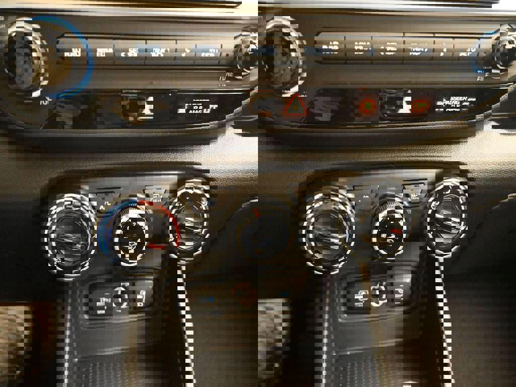 New 2026 Hyundai Venue SE image 19