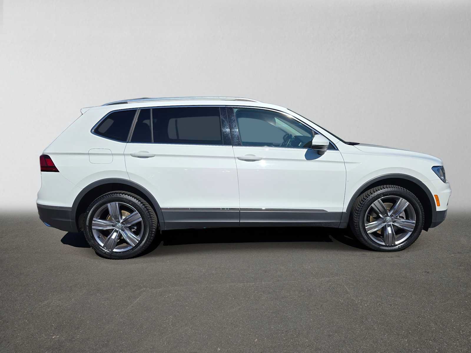 Used 2020 Volkswagen Tiguan SEL AWD/4WD image 2