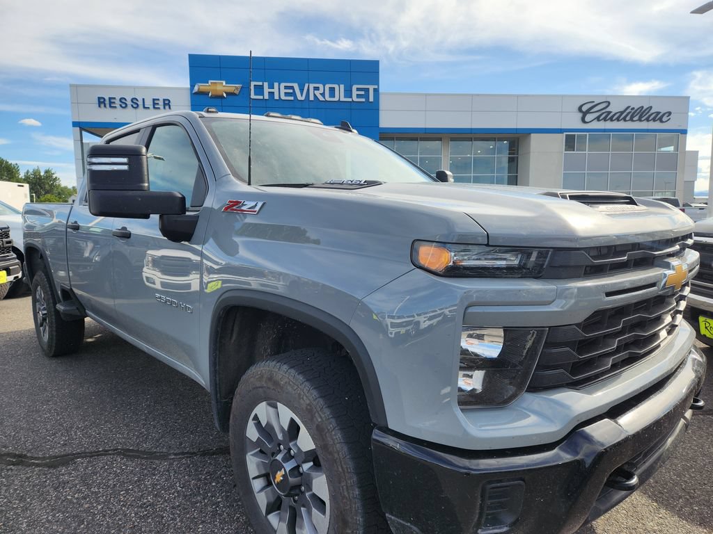 Used 2025 Chevrolet Silverado 2500 Custom w/ Custom Convenience Package