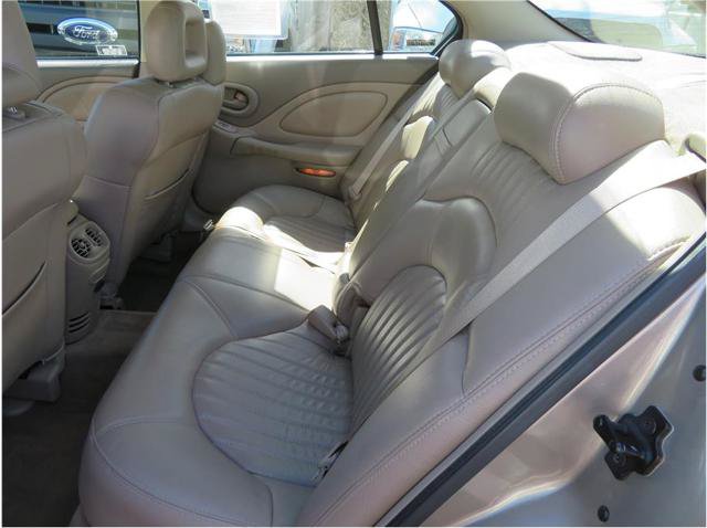 Used 2000 Pontiac Bonneville SE w/ Opt Pkg FWD image 5