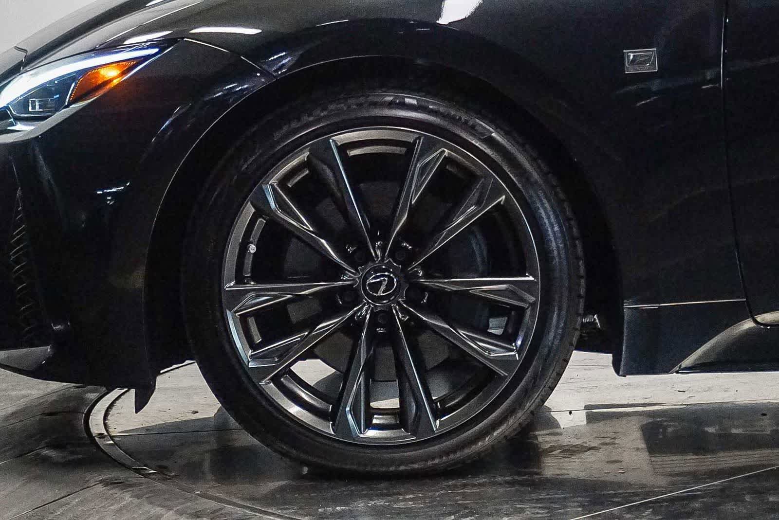 Certified 2025 Lexus IS 300 F Sport RWD image 9