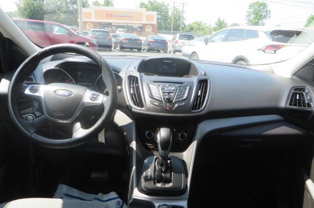 Used 2014 Ford Escape SE image 41