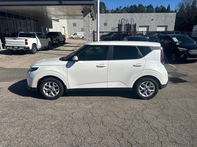 Used 2023 Kia Soul LX w/ LX Technology Package image 5