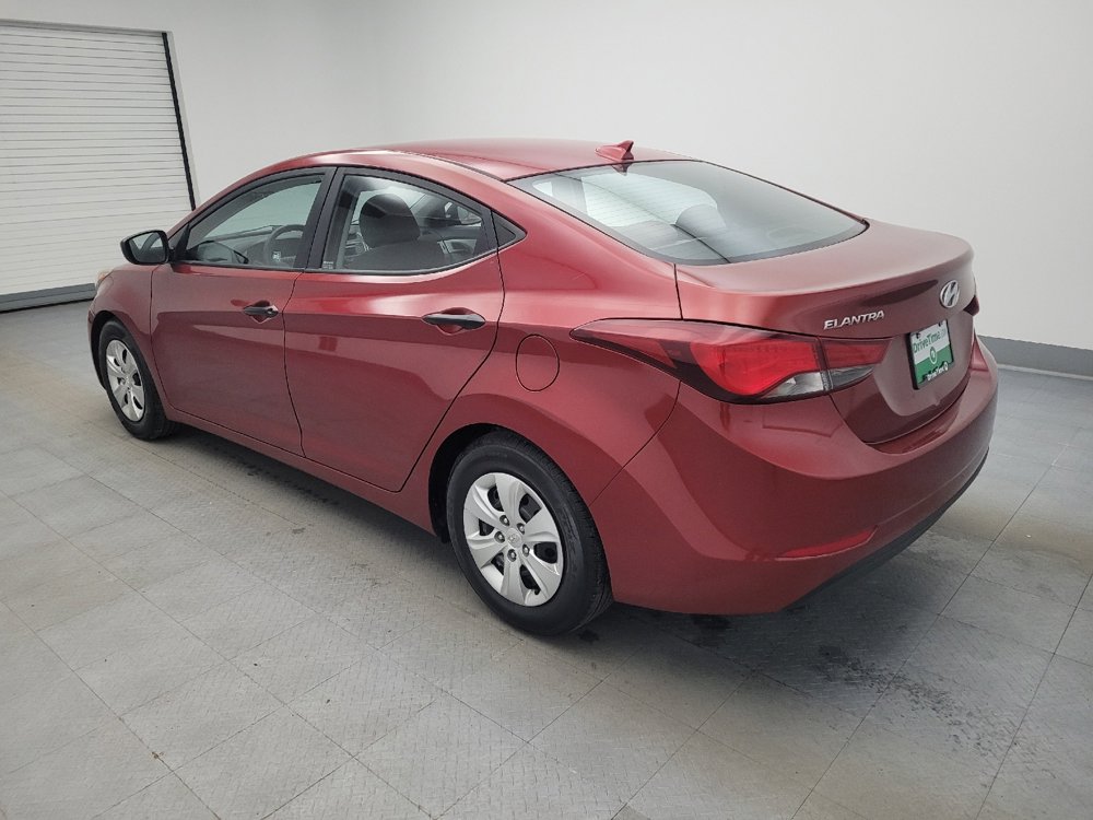 Used 2016 Hyundai Elantra SE image 3
