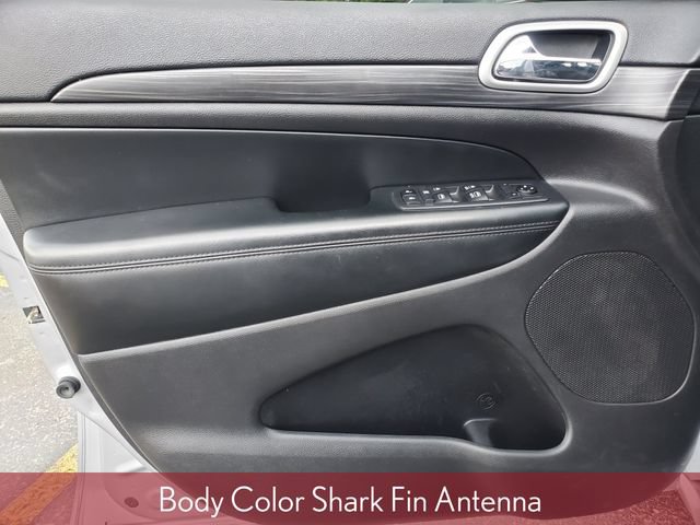 Used 2019 Jeep Grand Cherokee Altitude AWD/4WD image 12
