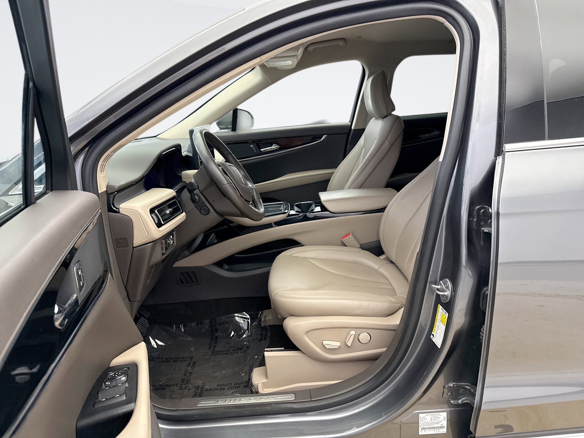Used 2022 Lincoln Nautilus AWD w/ Premium Package image 10