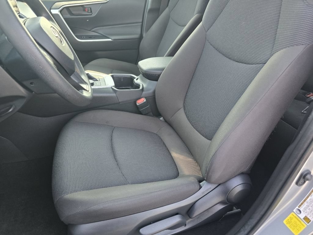 Certified 2025 Toyota RAV4 LE AWD/4WD image 23