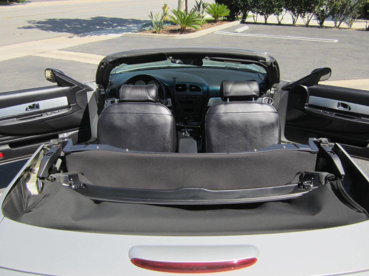 Used 2004 Ford Thunderbird Deluxe RWD image 22