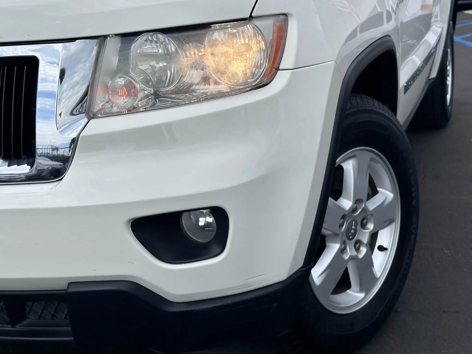 Used 2012 Jeep Grand Cherokee Laredo w/ Laredo E Group image 5