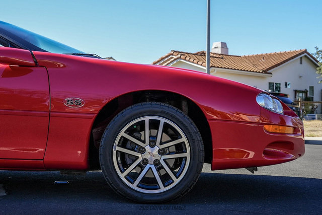 Used 2002 Chevrolet Camaro Z28 w/ SS Performance/Appearance Pkg RWD image 11