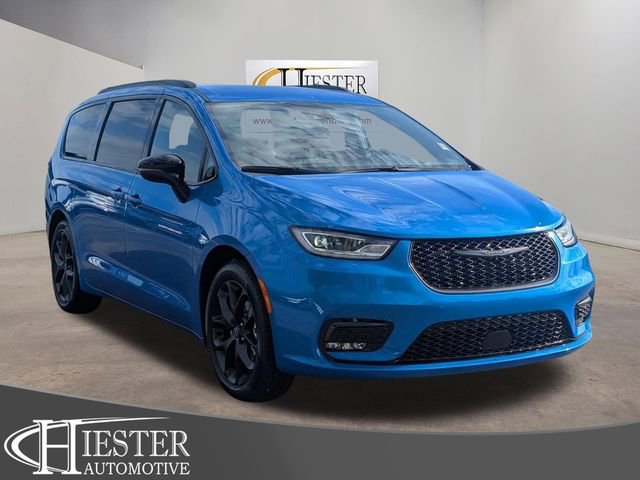 New 2026 Chrysler Pacifica Select image 1