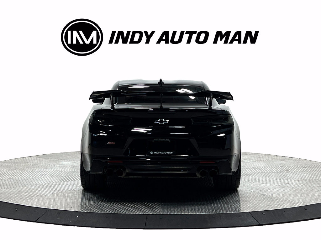Used 2016 Chevrolet Camaro SS RWD image 5
