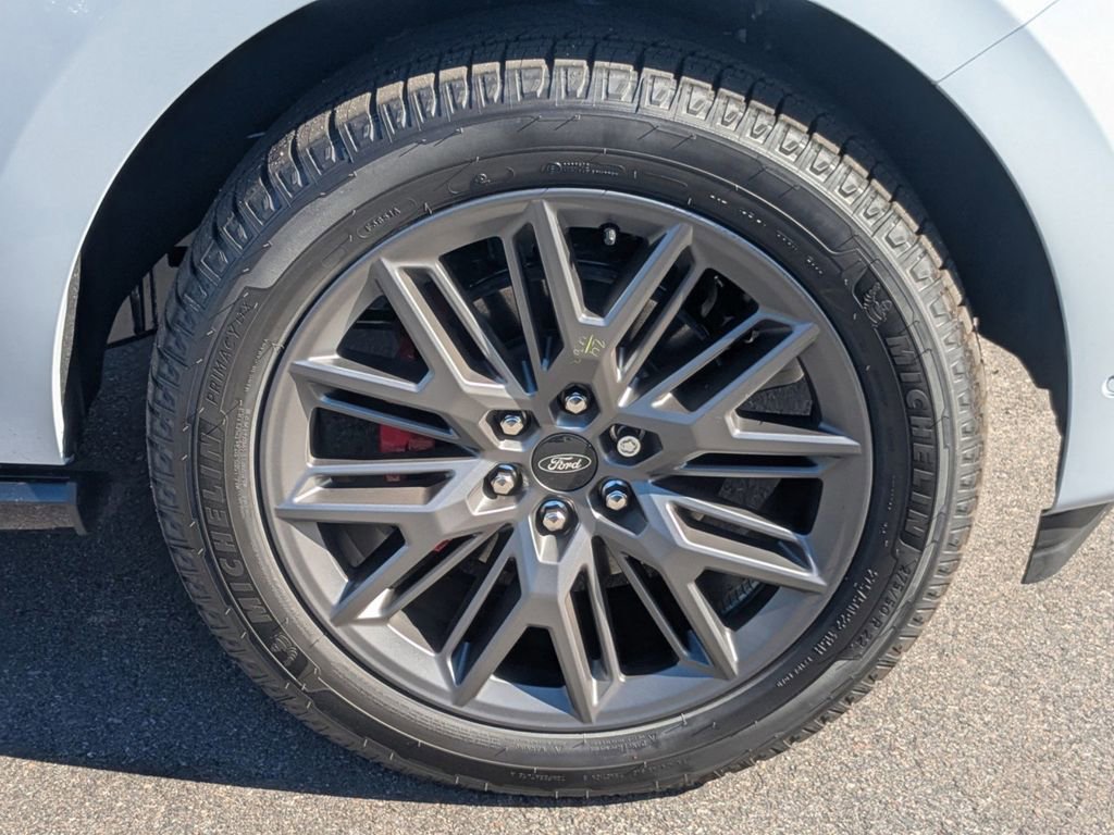 New 2025 Ford Expedition Max Platinum w/ Stealth Performance Package image 11