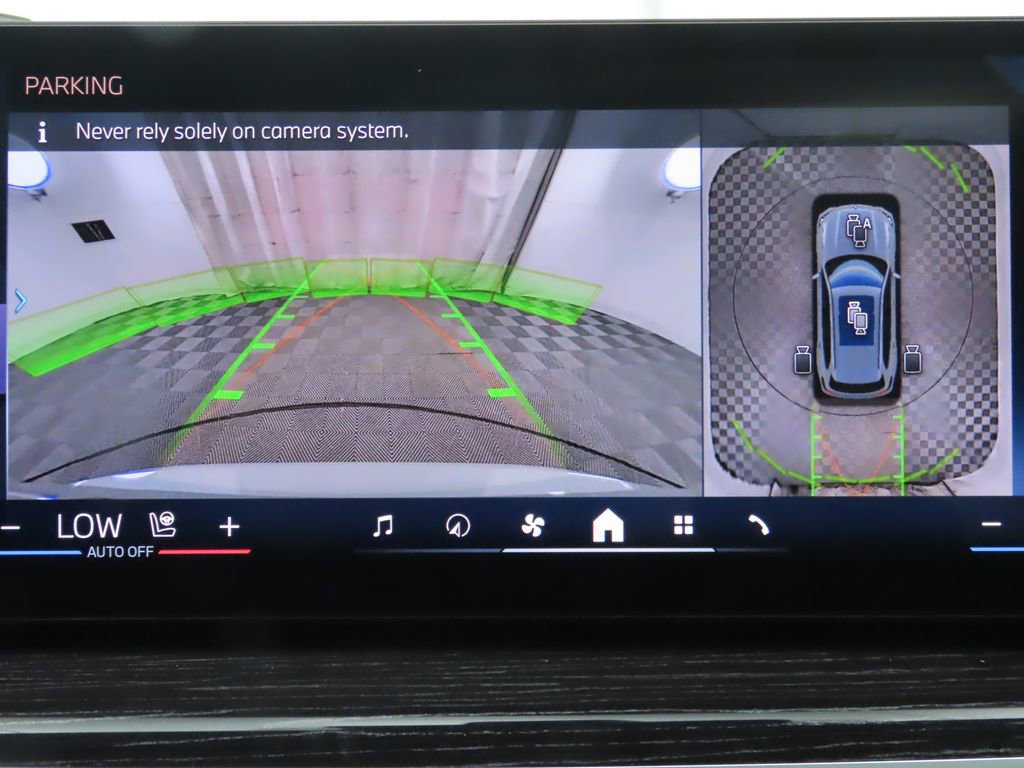 New 2026 BMW X5 xDrive40i w/ Executive Package image 16