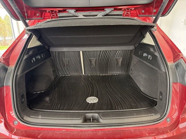 Used 2023 Buick Envision Avenir AWD/4WD image 9