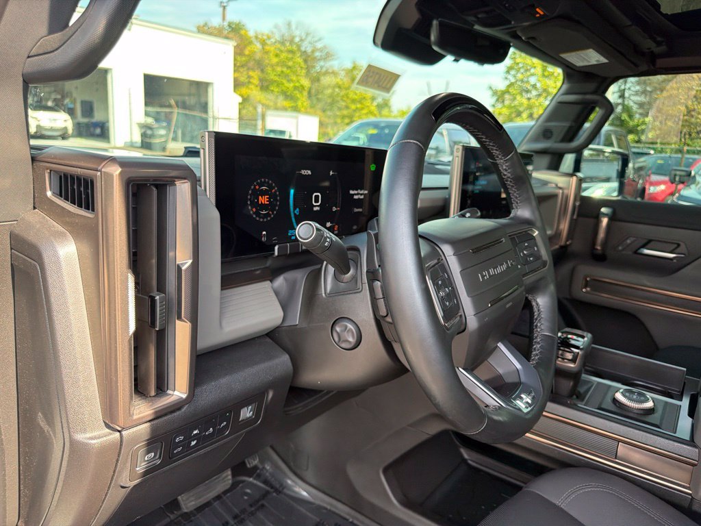 Used 2025 GMC Hummer EV 2X w/ LPO, Dark Essentials Package AWD/4WD image 21