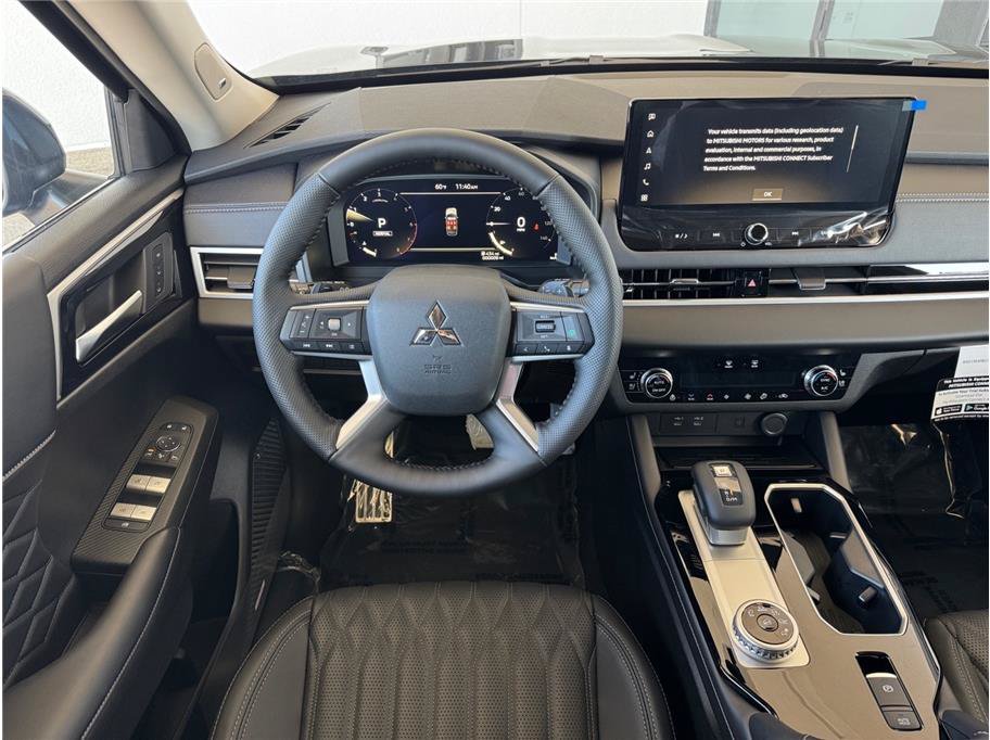 New 2026 Mitsubishi Outlander SEL FWD image 16